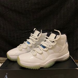 Jordan 11 legend blue size 10